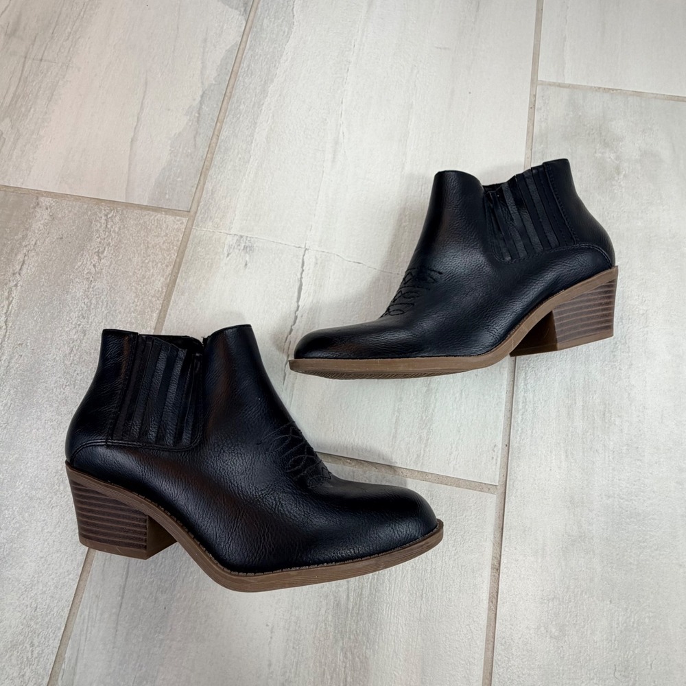 Frye and Co Jude Black Western Ankle Boots Stacked Block Heel Size 9M